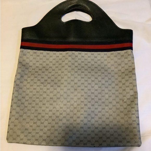 Gucci - Picture 1 of 10